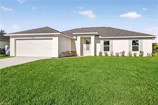 424 NW 17th Pl, Cape Coral, FL 33993 - Photo 2