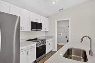 424 NW 17th Pl, Cape Coral, FL 33993 - Photo 10