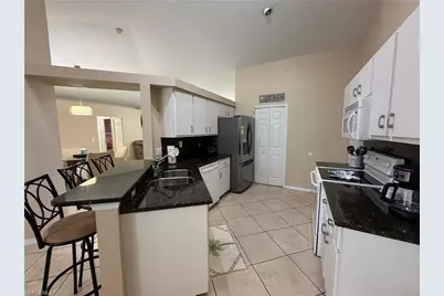2126 SE 5th Ct, Cape Coral, FL 33990 - Photo 6