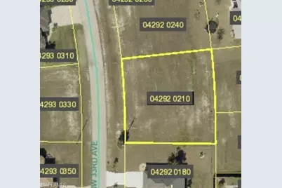 2021 NW 33rd Ave, Cape Coral, FL 33993 - Photo 2