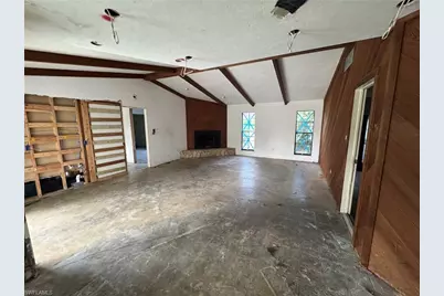 2215 Treehaven Cir N, Fort Myers, FL 33907 - Photo 8