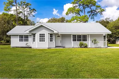 1212 Woods Dr, Labelle, FL 33935 - Photo 2