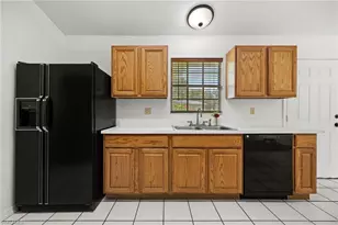 1212 Woods Dr, Labelle, FL 33935 - Photo 12