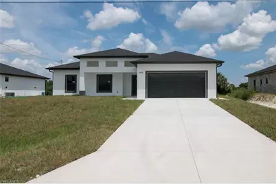 943 Commodore St, Lehigh Acres, FL 33974 - Photo 2