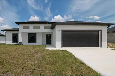 943 Commodore St, Lehigh Acres, FL 33974 - Photo 4