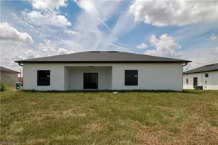 945 Commodore St, Lehigh Acres, FL 33974 - Photo 6