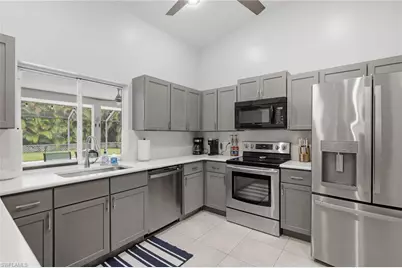 3106 SE 8th Pl, Cape Coral, FL 33904 - Photo 6