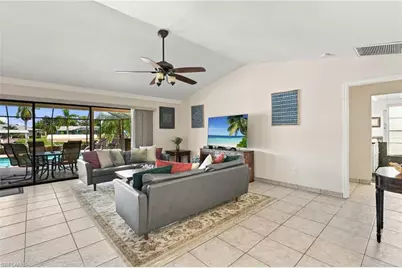 1327 SE 17th St, Cape Coral, FL 33990 - Photo 8