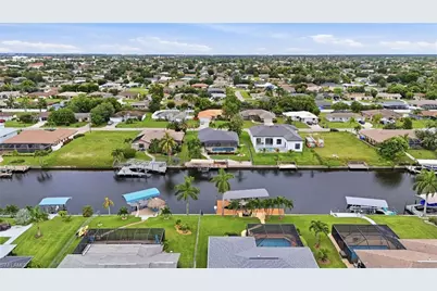 1327 SE 17th St, Cape Coral, FL 33990 - Photo 38