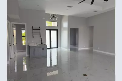2505 SW 17th Pl, Cape Coral, FL 33914 - Photo 4
