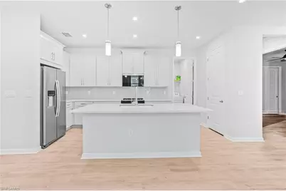10295 Bonavie Cove Dr, Fort Myers, FL 33966 - Photo 6