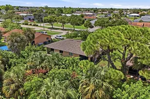 607 SE 24th Ave, Cape Coral, FL 33990 - Photo 38