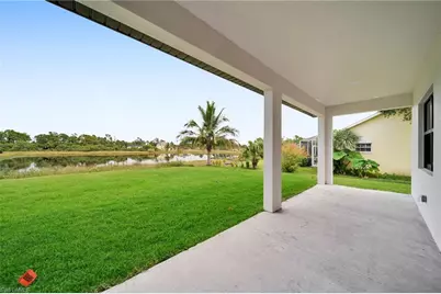 743 Chestnut St E, Lehigh Acres, FL 33974 - Photo 32