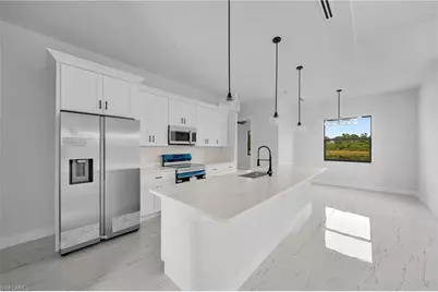 743 Chestnut St E, Lehigh Acres, FL 33974 - Photo 10