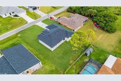 740 Chestnut St E, Lehigh Acres, FL 33974 - Photo 34