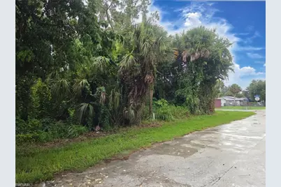 523 San Jose St, North Fort Myers, FL 33903 - Photo 2