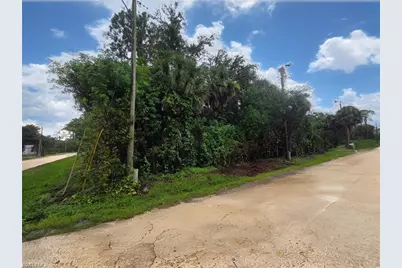 523 San Jose St, North Fort Myers, FL 33903 - Photo 4