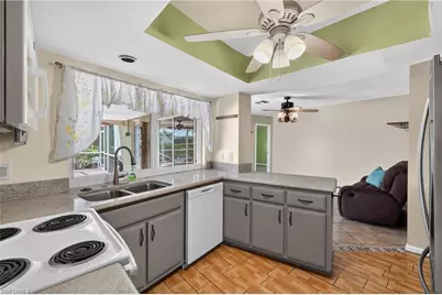 102 SE 38th Ter, Cape Coral, FL 33904 - Photo 14