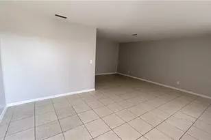 712 Karlov St, Fort Myers, FL 33916 - Photo 2