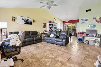 209 NE 9th Ct, Cape Coral, FL 33909 - Photo 16