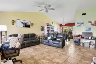 209 NE 9th Ct, Cape Coral, FL 33909 - Photo 16