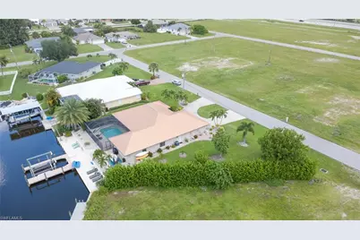 716 SW 32nd Ct, Cape Coral, FL 33991 - Photo 36