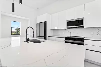 1406 NE 20th St, Cape Coral, FL 33909 - Photo 8
