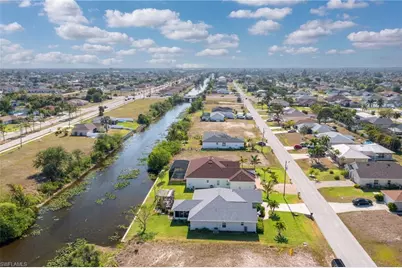 614 SW 31st Ter, Cape Coral, FL 33914 - Photo 30