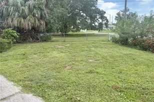 3751 Highland Ave, Fort Myers, FL 33916 - Photo 4