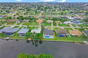 305 SW 15th Terrace, Cape Coral, FL 33991 - Photo 40