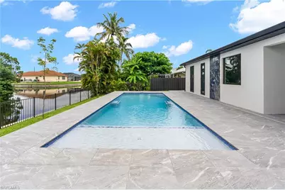305 SW 15th Ter, Cape Coral, FL 33991 - Photo 34