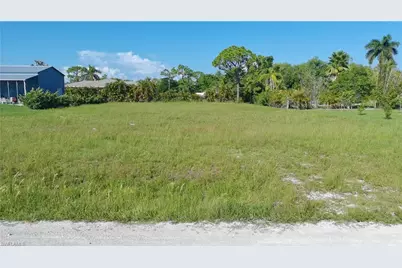 8715 Yukon Ct, Saint James City, FL 33956 - Photo 8