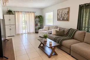 1017 SE 39th Terrace, Cape Coral, FL 33904 - Photo 6
