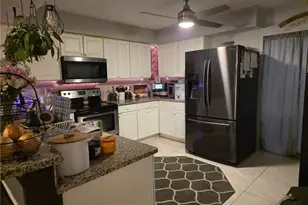 1026 NE 8th Pl, Cape Coral, FL 33909 - Photo 2