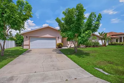 305 SE 27th Ter, Cape Coral, FL 33904 - Photo 2