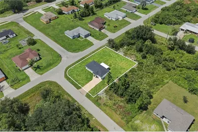 807 Casper Yost St E, Lehigh Acres, FL 33974 - Photo 10