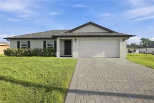 1615 NE 34th Ln, Cape Coral, FL 33909 - Photo 1