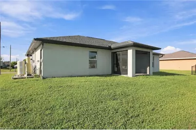 1615 NE 34th Ln, Cape Coral, FL 33909 - Photo 20