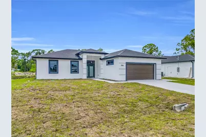 586 Genoa Ave S, Lehigh Acres, FL 33974 - Photo 4