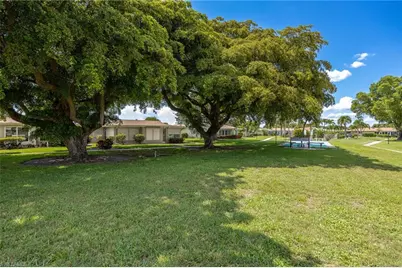 5586 Pendlewood Ln, Fort Myers, FL 33919 - Photo 22