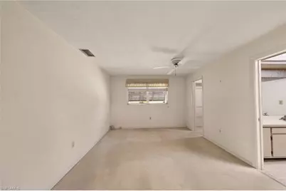5586 Pendlewood Ln, Fort Myers, FL 33919 - Photo 14