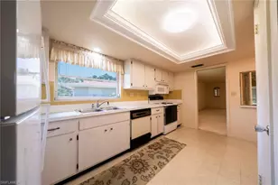 5586 Pendlewood Ln, Fort Myers, FL 33919 - Photo 6
