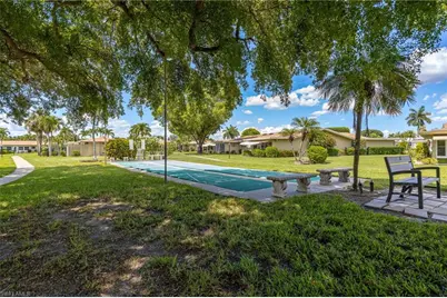 5586 Pendlewood Ln, Fort Myers, FL 33919 - Photo 24