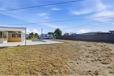 312 Hollywood St, Lehigh Acres, FL 33936 - Photo 10