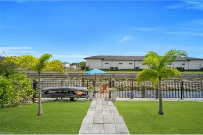 1412 SW 4th Ln, Cape Coral, FL 33991 - Photo 44