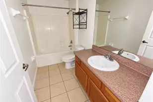 822 Diplomat Pkwy E, Cape Coral, FL 33909 - Photo 8