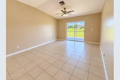 822 Diplomat Pkwy E, Cape Coral, FL 33909 - Photo 6