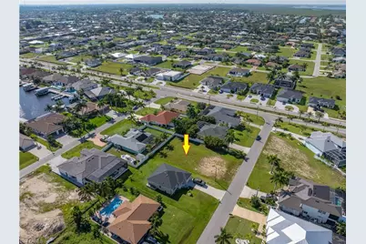 9 NW 38th Pl, Cape Coral, FL 33993 - Photo 6