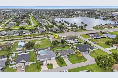 417 Trafalgar Pkwy, Cape Coral, FL 33991 - Photo 2