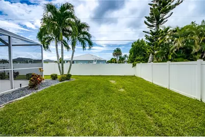 816 SW 28th Ter, Cape Coral, FL 33914 - Photo 58